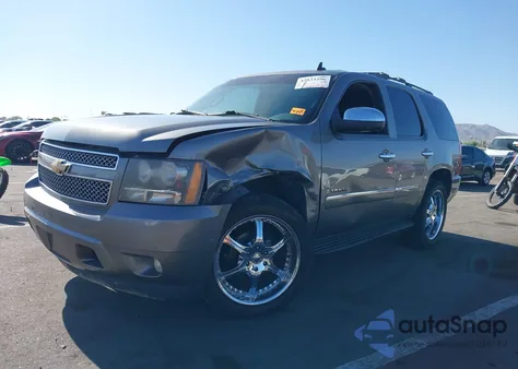2009 Chevrolet Tahoe Ltz из США, поврежденный, VIN 1GNFC33049R138302